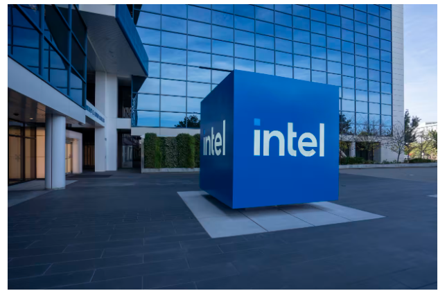 Intel's Next Chapter: A Comparison of 3 Visions And IT Leadership